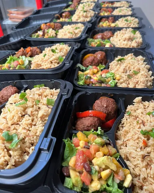 Almuerzos listos para entregar