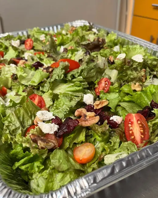 Ensalada con nueces y arándanos